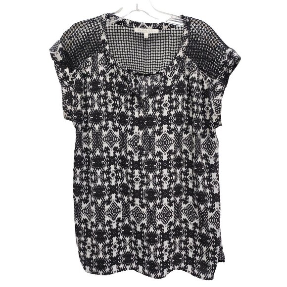 Daniel Rainn Tops - Daniel Rainn Womens BOHO Top Large Black White Floral Crochet‎ Short Sleeve